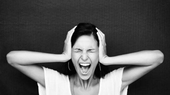 Angry-and-frustrated-woman-screaming
